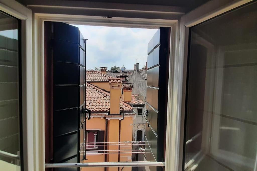 Monolocale Vicino San Marco Apartman Velence Kültér fotó