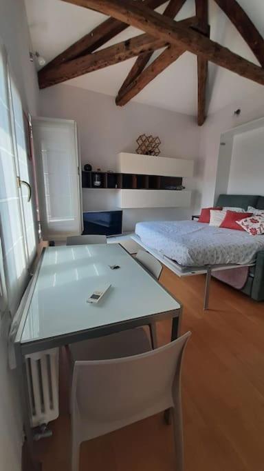 Monolocale Vicino San Marco Apartman Velence Kültér fotó